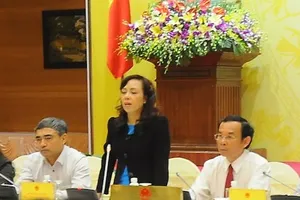 Bộ trưởng Y tế Nguyễn Thị Kim Tiến khóc: “Lúc này tôi chưa thể từ chức được”