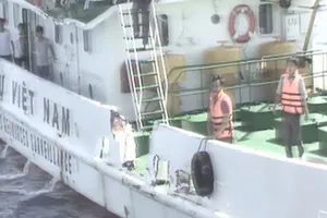 Hoàng Sa 13-5: Tàu VN nhận lệnh tiến sâu vào khu vực TQ hạ đặt trái phép giàn khoan 981