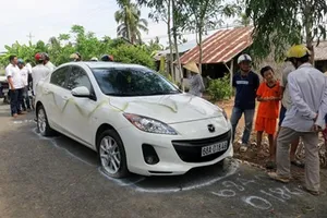 “Uống bia, xịt sơn lung tung”, công an xã phải xin lỗi và bồi thường 35 triệu đồng