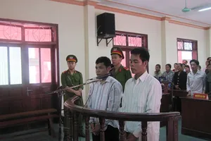 Vụ 5 phu trầm bị sát hại: Tòa tuyên án tử cho hai kẻ cuồng sát