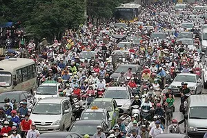 Những quy tắc "sống còn" khi lưu thông tại Việt Nam dưới mắt một người Mỹ