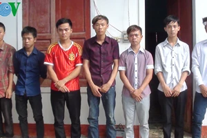 Bảy thanh niên dùng hung khí tấn công hai CSGT