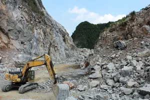 Nổ mìn tại mỏ đá, hai anh em ruột bị vùi trong đất đá chết thảm