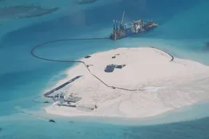 Trung Quốc lần đầu tiên ra sách “lý giải” đường 9 đoạn phi lý