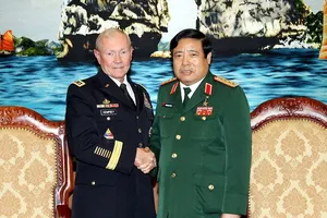 Bộ trưởng Quốc phòng tiếp Chủ tịch Hội đồng Tham mưu trưởng Mỹ