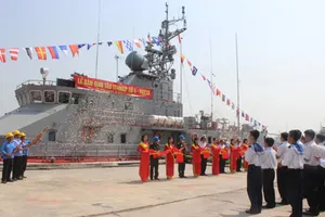 Bàn giao tàu pháo số 4 cho Quân chủng Hải quân