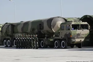 Trung Quốc thử nghiệm thành công tên lửa ‘vươn được cả tới Mỹ’