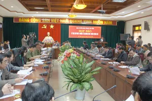 Hà Tĩnh họp báo vụ phụ huynh ngăn hơn 500 học sinh đến lớp 