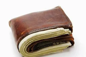 Nhóm học sinh nghèo trả 25 triệu đồng cho người đánh rơi