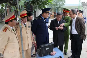 Chủ tịch Hà Tĩnh yêu cầu kỷ luật Giám đốc Sở Tài nguyên vì xe quá tải