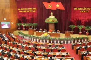 Ngày làm việc đầu tiên Hội nghị Trung ương Đảng lần thứ 10