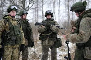 Cận cảnh bộ quân phục 'khủng' trang bị cho binh sĩ Nga