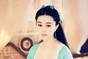 Bí ẩn đằng sau bộ trang phục lộ da thịt của Võ Mỵ Nương