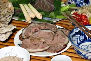 Chuyện cả làng ăn thịt chó ngày mùng 4 Tết ở Hà Nội 