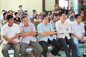 Vụ CA đánh chết nghi can: Giám định viên liên tục từ chối trả lời 