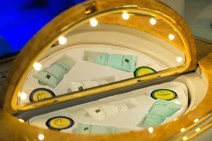 Khoang hạng nhất dát vàng trên máy bay Emirates