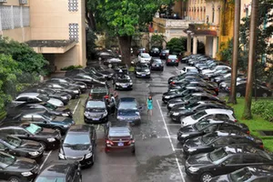 Gần một tỉ đôla tài sản Nhà nước là xe công