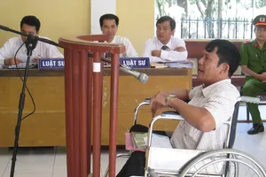 Xử phúc thẩm vụ 'ngồi xe lăn chống người thi hành công vụ'