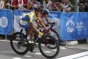 Xe đạp nữ: Kiện và đoạt HCV