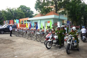 Kiểm tra nhà trọ, phát hiện toàn... người nghiện