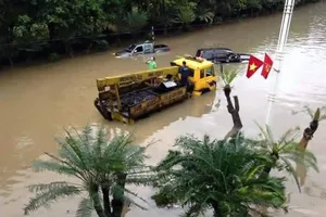 Chùm ảnh: Toàn cảnh trận mưa khủng khiếp ở Quảng Ninh 