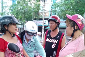 Bị tai nạn, người phụ nữ không chịu đi cấp cứu vì sợ mất xe