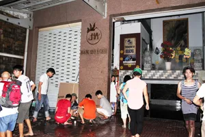 Cháy khách sạn ở cư xá Lữ Gia, hai khách Trung Quốc bị ngạt khói