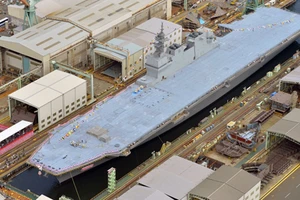 Uy lực chống ngầm của tàu sân bay trực thăng lớn nhất Nhật Bản 