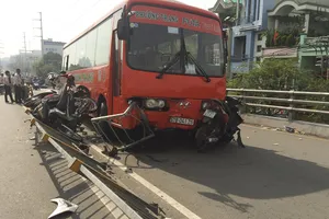 Bắt giam tài xế xe Phương Trang gây tai nạn ở cầu vượt Cây Gõ