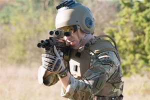 Trang thiết bị chiến đấu siêu hiện đại của binh sĩ Anh trong tương lai