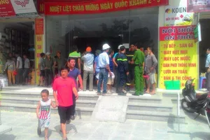 Hàng trăm người bỏ chạy tán loạn vì báo cháy... nhầm 