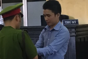 Trộm xong từ từ trả lại giấy tờ tùy thân và tiền