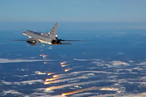 Uy lực sát thủ diệt tàu sân bay Tu-22M3 của Nga