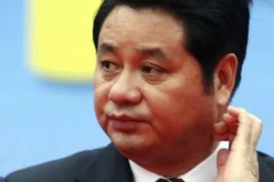 Tiền tấn, quà khủng chất đầy nhà quan tham dịp Tết (phần 2)