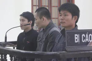 Nhậu xong bấm còi inh ỏi còn đâm chết người