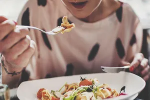 10 cách giảm cân không tốn chút công sức