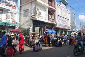 Vụ khám bệnh được quà: 'Chưa có quy định cấm phòng khám khuyến mại'