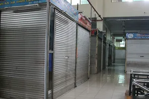 Sẽ thu hồi kiốt nếu tiểu thương không đóng phí