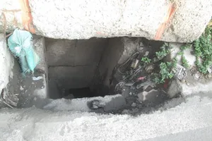 Hố ga hở hoác nguy hiểm