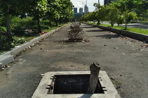 Tai nạn tiềm ẩn từ hố ga bị mất nắp