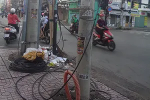 Phản hồi: Đã xử lý bó dây cáp loằng ngoằng ở quận 10