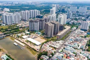 Việc kinh doanh chỉ được thực hiện ở nhà chung cư có mục đích sử dụng hỗn hợp. Ảnh: KIÊN CƯỜNG