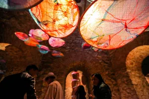 Hà Nội: Người dân nườm nượp đi khám phá bên trong tháp nước Hàng Đậu