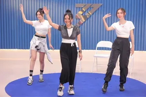 Xem-nghe cuối tuần: Hồng Nhung hối hận vì 'già vẫn ham chơi' tại Chị đẹp đạp gió rẽ sóng 