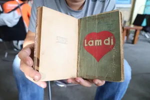 Tiểu thuyết ‘Làm đĩ’ của tác giả Vũ Trọng Phụng, bản in đầu xuất bản năm 1939.