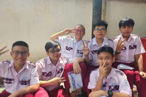 Chiều nay, thí sinh tự tin bước vào thi môn Ngoại ngữ 