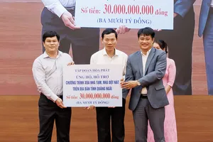 Tập đoàn Hòa Phát hỗ trợ 30 tỉ đồng giúp Quảng Ngãi xóa nhà tạm