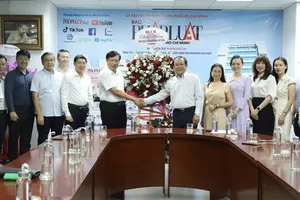 Bộ Y tế đến thăm và chúc mừng Báo Pháp Luật TP.HCM 