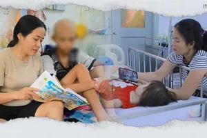 Nhiều người bất ngờ, cảm động vì được người lạ đóng viện phí 