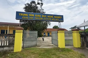 Quảng Ngãi: Kiểm tra, khảo sát ngay phòng học bị hư hỏng nặng 